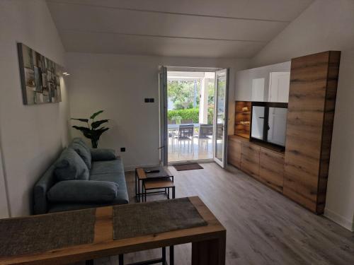Cozy apartment near beach in Gajac in Skunca