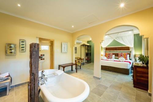 Honeymoon Suite image 1