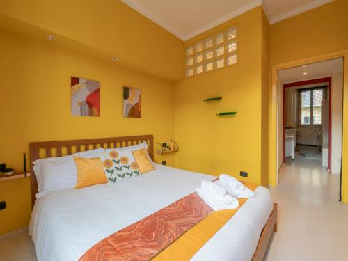 Xenia Apartments - Colorful apartment in Fiera area, Milano