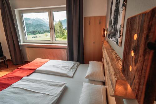 ห้องพัก, Hahnenkamm Hostel in รูทเท