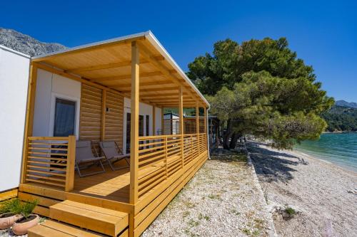 2 bedrooms, 4 beds