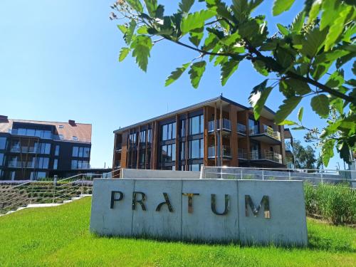 P R A T U M 17 Apartament z widokiem na jezioro