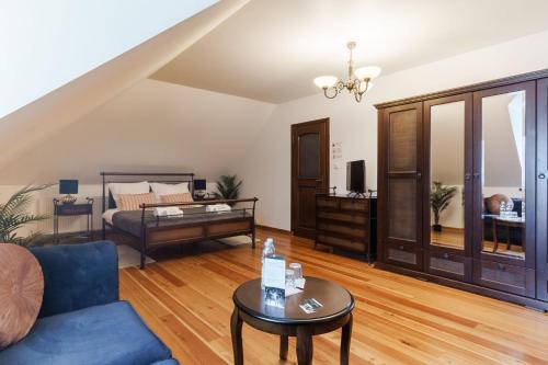 Apartamenty w Dworku Cheval