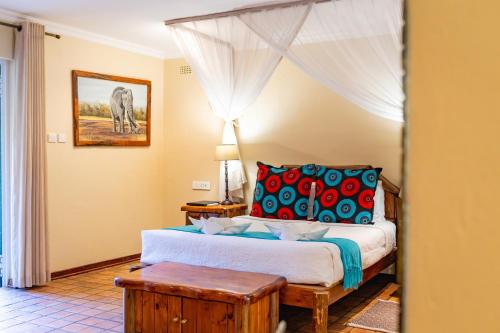 Classic Triple Suite room in Bayete Guest Lodge