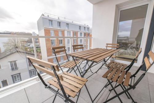 Modernité aux Portes de Paris avec terrasse - Location saisonnière - Romainville