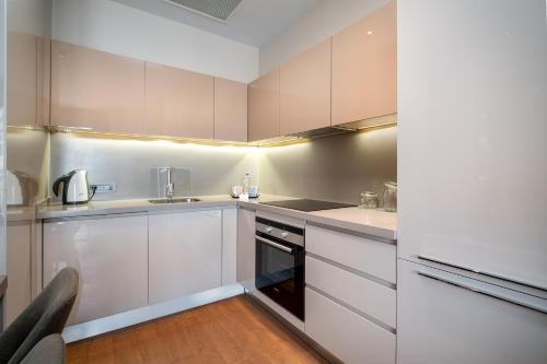 Deluxe Junior Suite with Istiklal Street View image 6