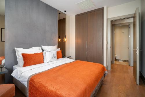Deluxe Junior Suite with Istiklal Street View image 8