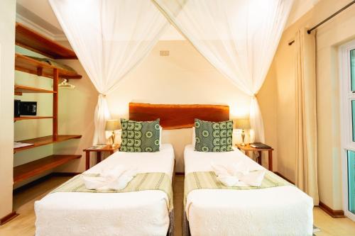 Executive Suite image 3