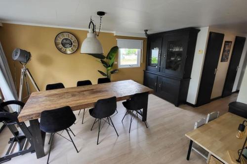 บริการและสิ่งอำนวยความสะดวก, Family vibes, op 5 sterren vakantiepark in Limburg in เซเวนุม