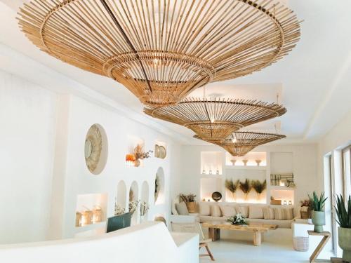 Paradise Bay Hotel - image 11