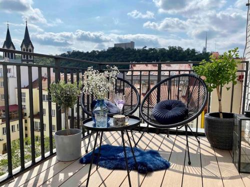 Romantic Terrace Studio in Karlín, Praga
