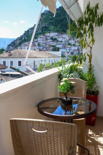 Superior One-Bedroom Apartment with Balcony image 6