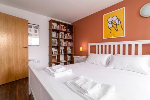 GuestReady – Modern 2bed in Bethnal Green, London