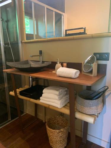 Gîte Pont-à-Mousson, La Pépinière Pagode Asiatique (Gite Pont-a-Mousson, La Pepiniere Pagode Asiatique) in Pont-a-Mousson