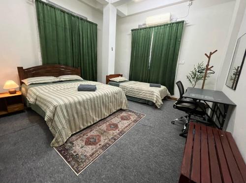 La Wood Homestay near Kuala Besut Jetty in Besut