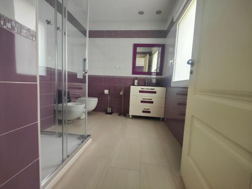 Casa de sol, piscina y jacuzzi con 4 hab en Comunidad de Madrid