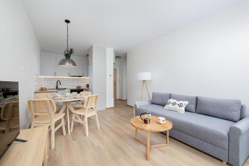 Apartament z Tarasem by Noclegi Renters - image 4