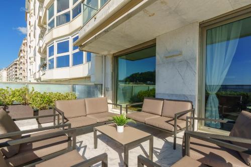 Five-Bedroom Premium Apartment image 9