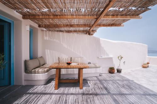 Akrorama private villas and suites