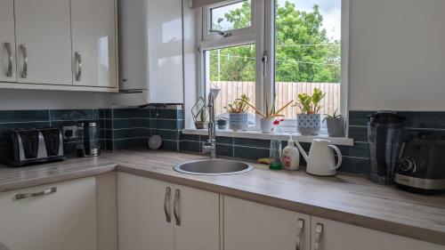 Facilities, Chy Lowen Private rooms with kitchen, dining room and garden access close to Eden Project & beaches in Saint Blazey