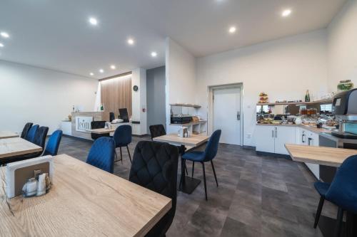 Food and beverages, Leon Hotel in Prague 07