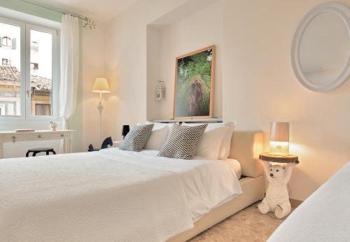 Billie's Flat WHITE - art & design apt in Verona historic centre, Werona (zdjęcie 6)