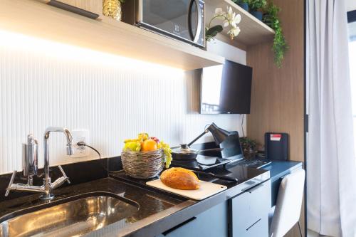 Estudios com AC e Varanda na Bela Vista