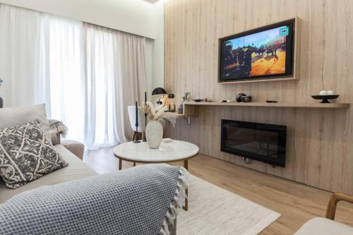 Acropolis View Modern Deluxe Suite with Balcony - image 3