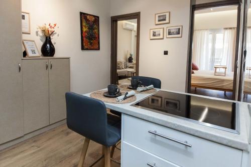 Acropolis View Modern Deluxe Suite with Balcony - image 9
