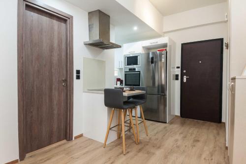 Acropolis View Modern Deluxe Suite with Balcony - image 10