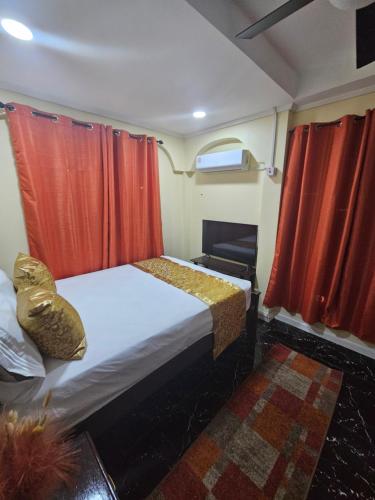 One-Bedroom Apartment image 4