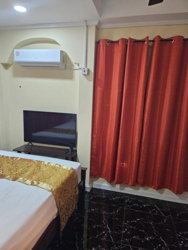 One-Bedroom Apartment image 9