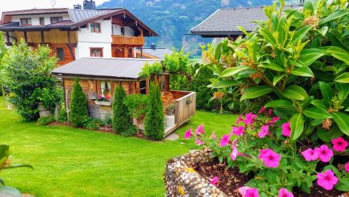 Gästehaus Christoph - Accommodation - Ried im Zillertal