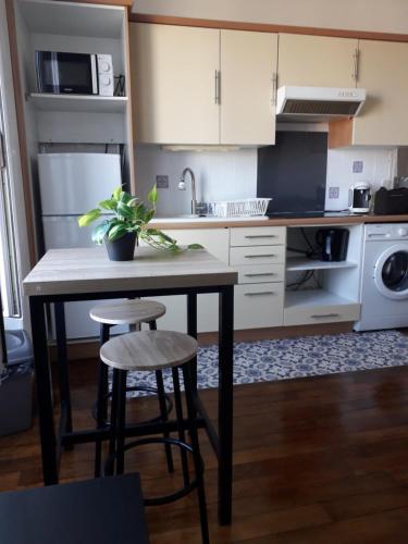 Appartement meublé dans ville agréable proche de Paris - Location saisonnière - Montlhéry