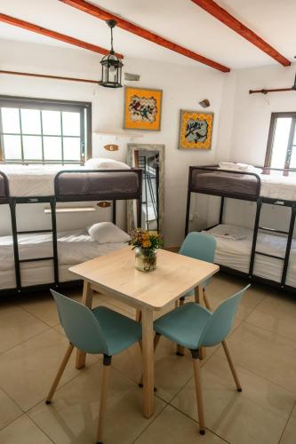 1 twin bed