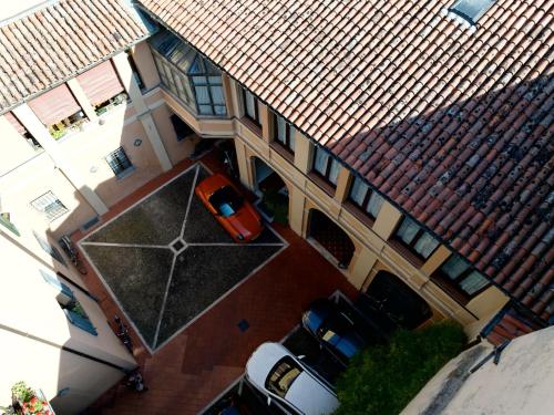 Ca' Spadoni, centro storico, piano terra, ingresso indipendente, teatro, parcheggio,, Imola (fotografie 9)