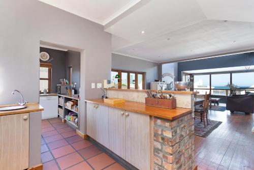 Cape Coastal Villa - Blouberg Village - image 2
