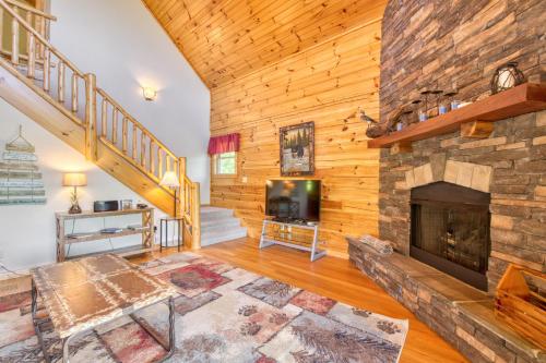Tranquility Too Cabin in Waynesville, USA