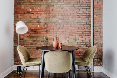 West Village 2br w wd nr shopping NYC-1274 in New York, USA
