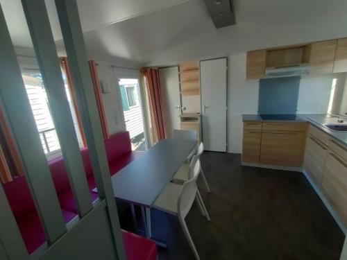3 bedrooms, 6 beds