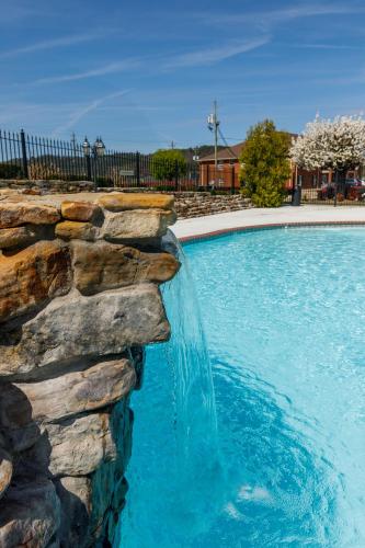 Exterior view, Gadsden Inn and Suites in Gadsden (AL)