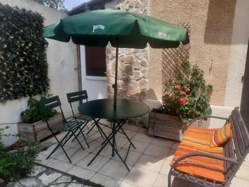 Studio villeneuve lez Avignon - Apartment - Villeneuve-lès-Avignon