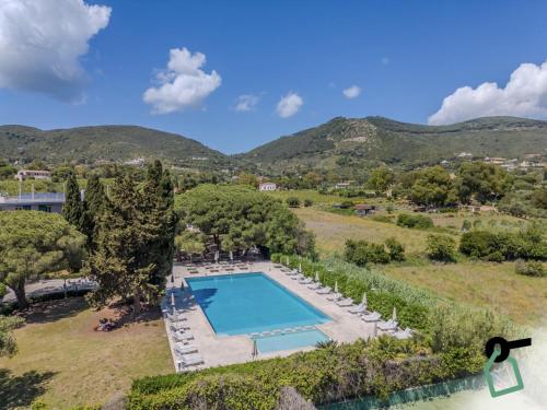 HOTIDAY Room Collection - Lacona Hotel de charme Casale Reciso