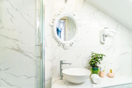 Jele Rooms 2 5