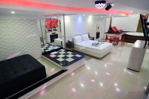 Motel Secrets 6 in ซิดาเด อเดมาร์