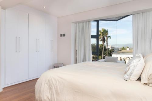 Sunset Serenity Villa - image 12