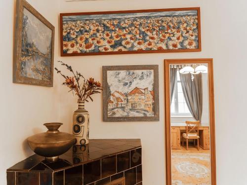 Apartment Chez L'Artiste by Interhome