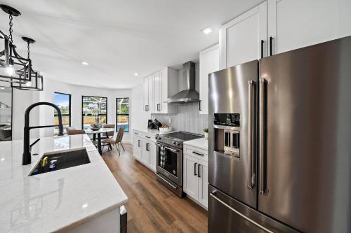 6BR Luxury Wellington Villa with Pool & Spa in Wellington, USA