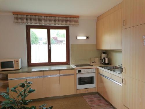HAUS RUSSOLD - FEWO11 mit Balkon in entspannter Atmosphäre - GRÜNER SEE (HAUS RUSSOLD - FEWO11 mit Balkon in entspannter Atmosphare - GRUNER SEE) in Sankt Lorenz