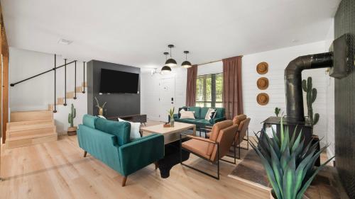 Tranquil Country Escape 4 Bedrooms Pond Firepit in 格林维尔(TX)